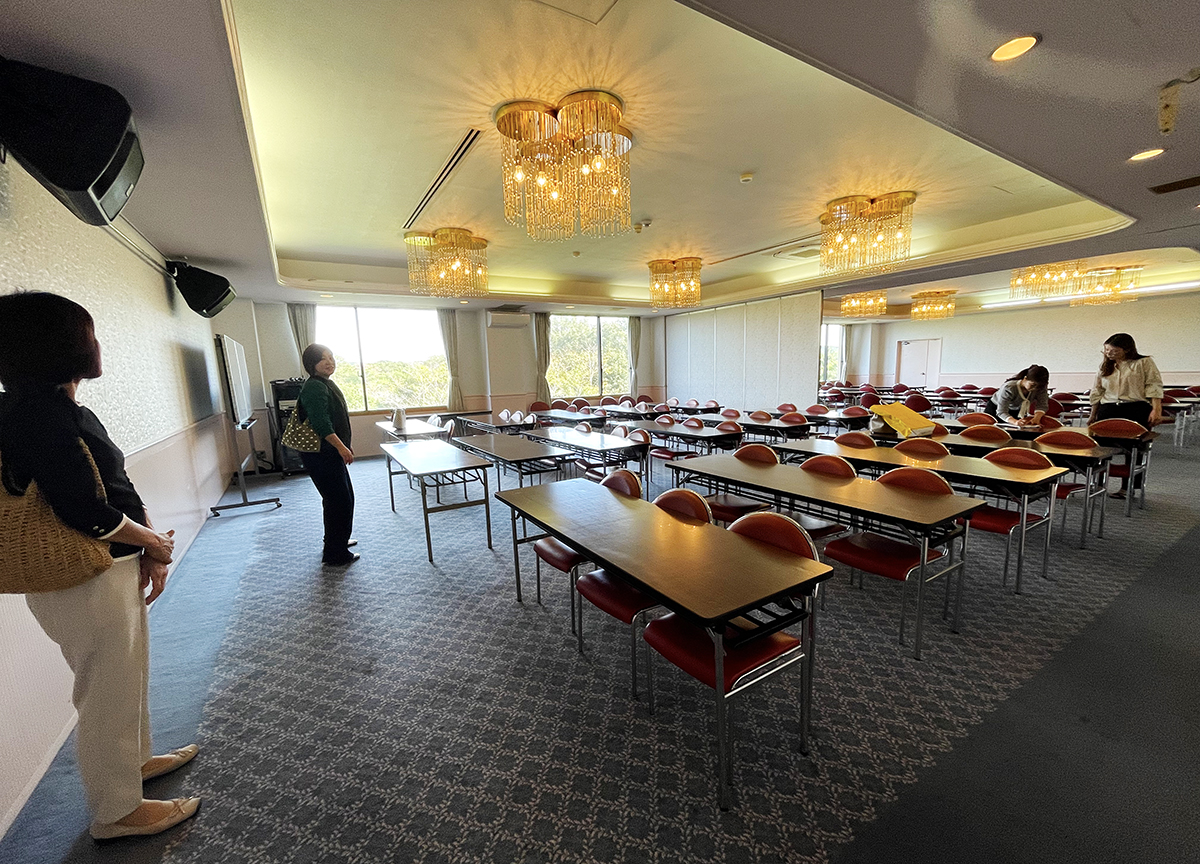 ナチュラルグリーンパークホテル、宴会場下見