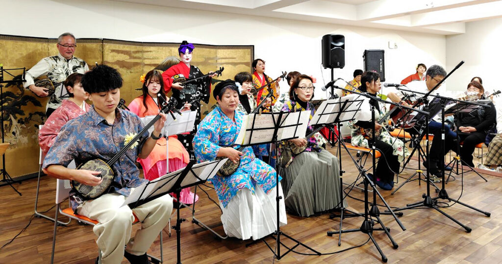 三線の発表会の様子